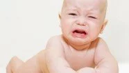 أسباب كثرة بكاء الطفل الرضيع