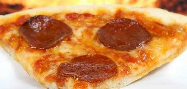 مقالة أسهل طريقة لعمل البيتزا العادية