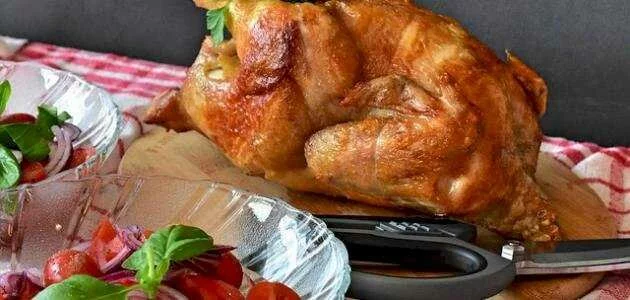 مقالة طريقة شوي الدجاج على الفحم بالقصدير